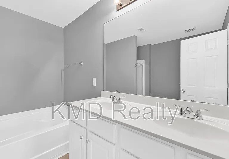 9598 Walkers Glen Dr — Photo 19