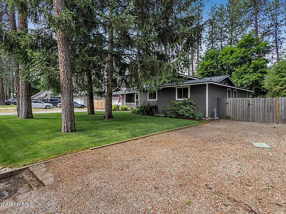 3rd image of 222 S Ross Point Rd