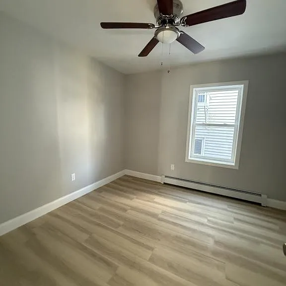 169 Grant St — Photo 4