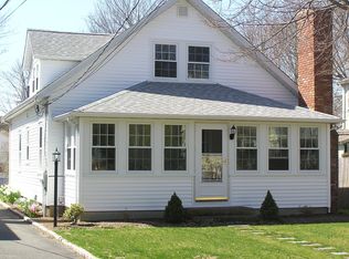 31 Nye Rd, Falmouth, MA 02540