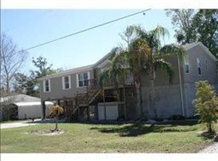 5435 Circle Dr, Weeki Wachee, FL 34607