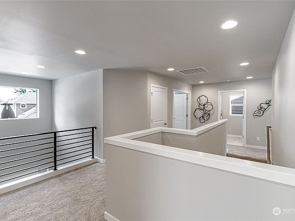 5th image of 15527 Bergh Ct