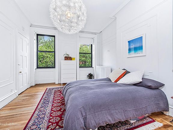 4th image of 44 1st Pl APT 1