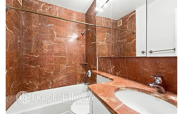 Rented by Douglas Elliman | media 14