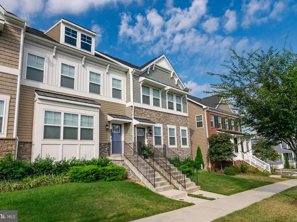 1328 Monocacy Crossing Pkwy, Brunswick, MD 21716