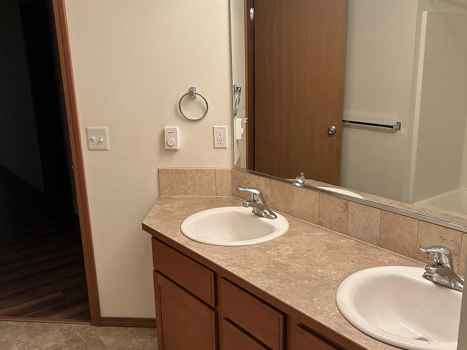 4523 North Sullivan Road - B — Photo 1