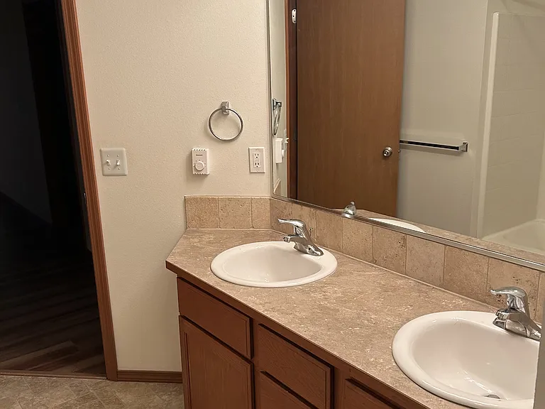4523 N Sullivan Rd #B — Photo 1