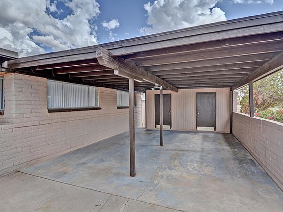 4th image of 3016 W Country Gables Dr