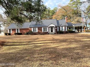 423 N Jackson St, Beulaville, NC 28518