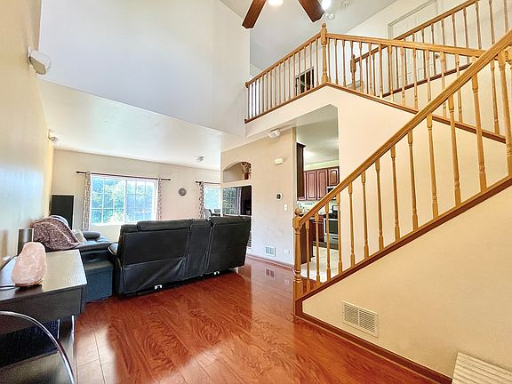 3rd image of 343 Southwicke Dr