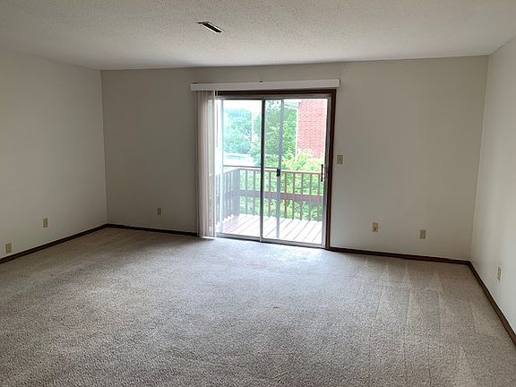 3rd image of 1614 Amelia St #5B
