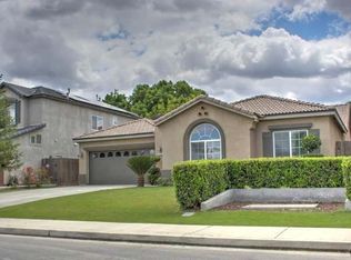 10701 Villa Monterey Dr, Bakersfield, CA 93311