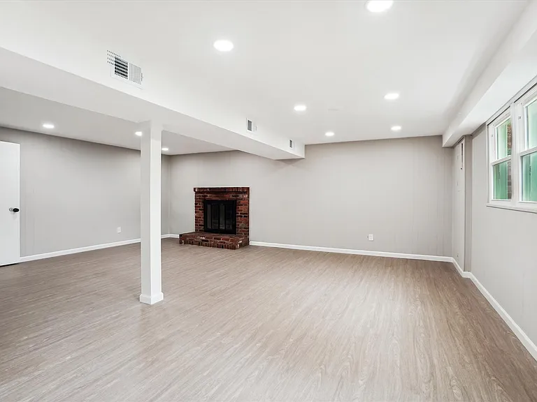 2226 Westwood Pl — Photo 25