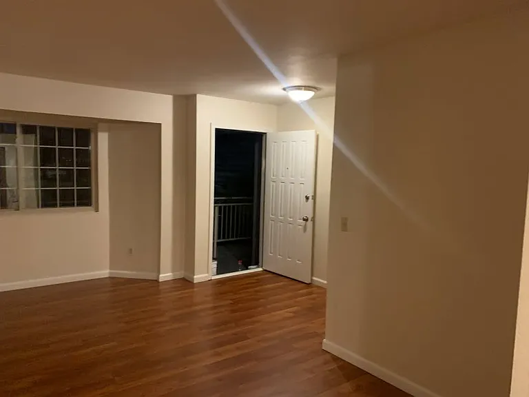 935 Harlequin Ct — Photo 2