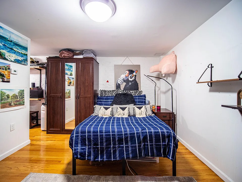 31 Massachusetts Ave #B5