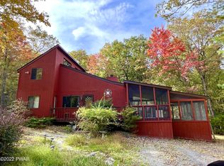 146 Whispering Pine Rd, Dingmans Ferry, PA 18328
