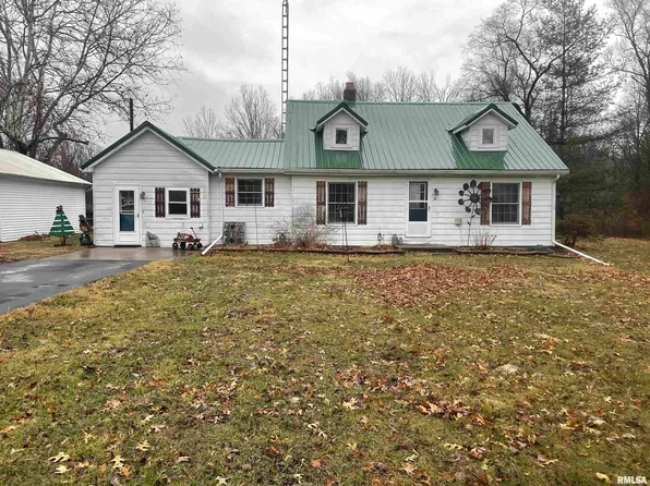 913 E 1150th Ave, Shobonier, IL 62885