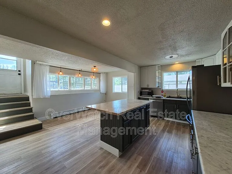 8331 E 6th Ave #A — Photo 2