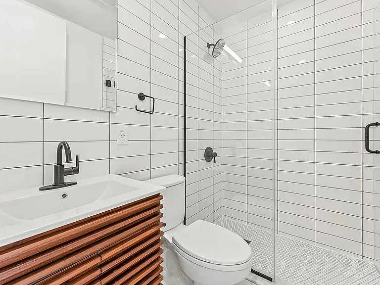 403 Myrtle Ave #2RR — Photo 6