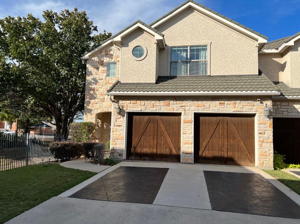 2513 Fountain Cv