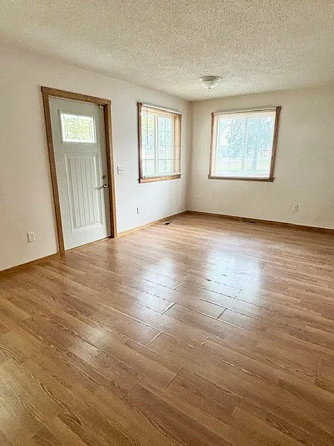 2 bed, 1.0 bath, 800 sqft, $1,395 — Photo 4