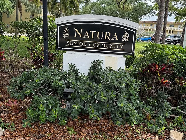 2528 SW Natura Blvd — Photo 40