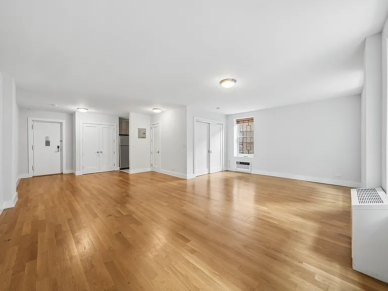 930 Ogden Ave #11 — Photo 6