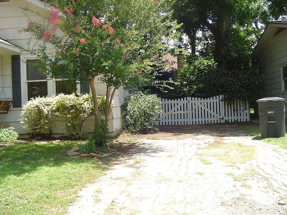 1st image of 972 Allen Ave
