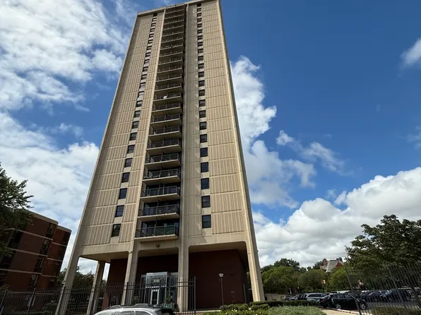 (undisclosed Address), Chicago, IL 60616