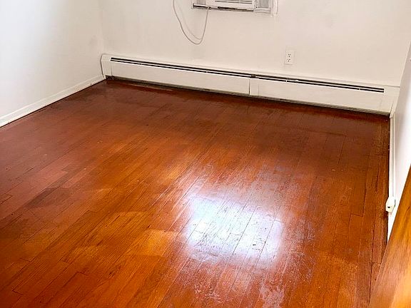 4th image of 24 Sunset Ave #1