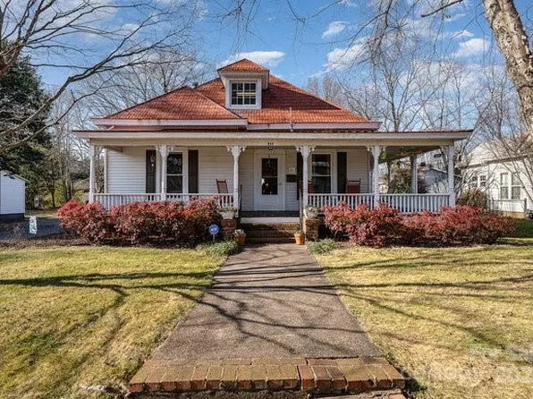 517 Stockton St, Statesville, NC 28677
