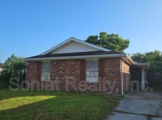 7615 Stonewood St, New Orleans, LA 70128