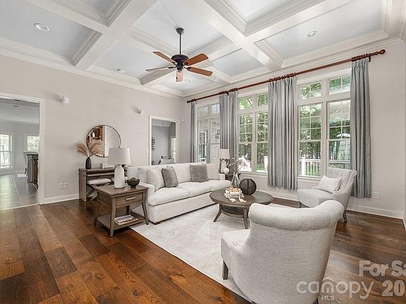 4th image of 8325 Curico Ln