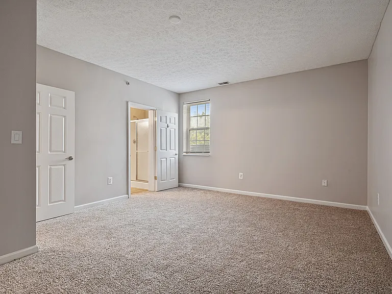 90 Berkley Manor Drive_19 3b2b Unit 1212