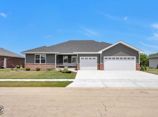 993 Spring St, Manteno, IL 60950