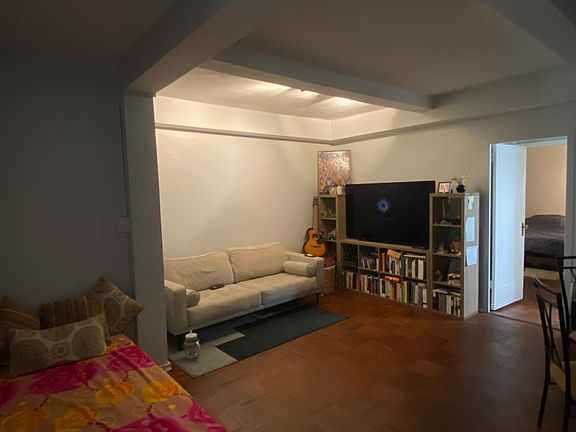 4th image of 1550 Unionport Rd APT 5B