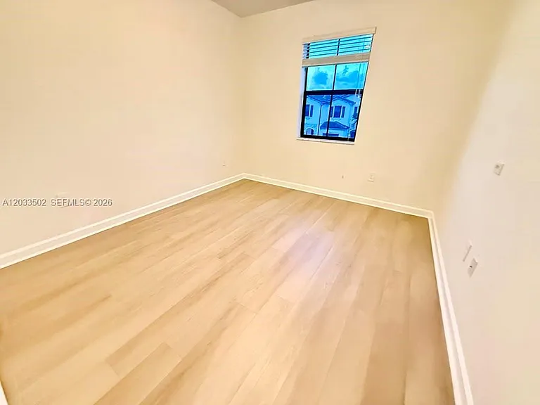11910 SW 245th Ter #11910 — Photo 16