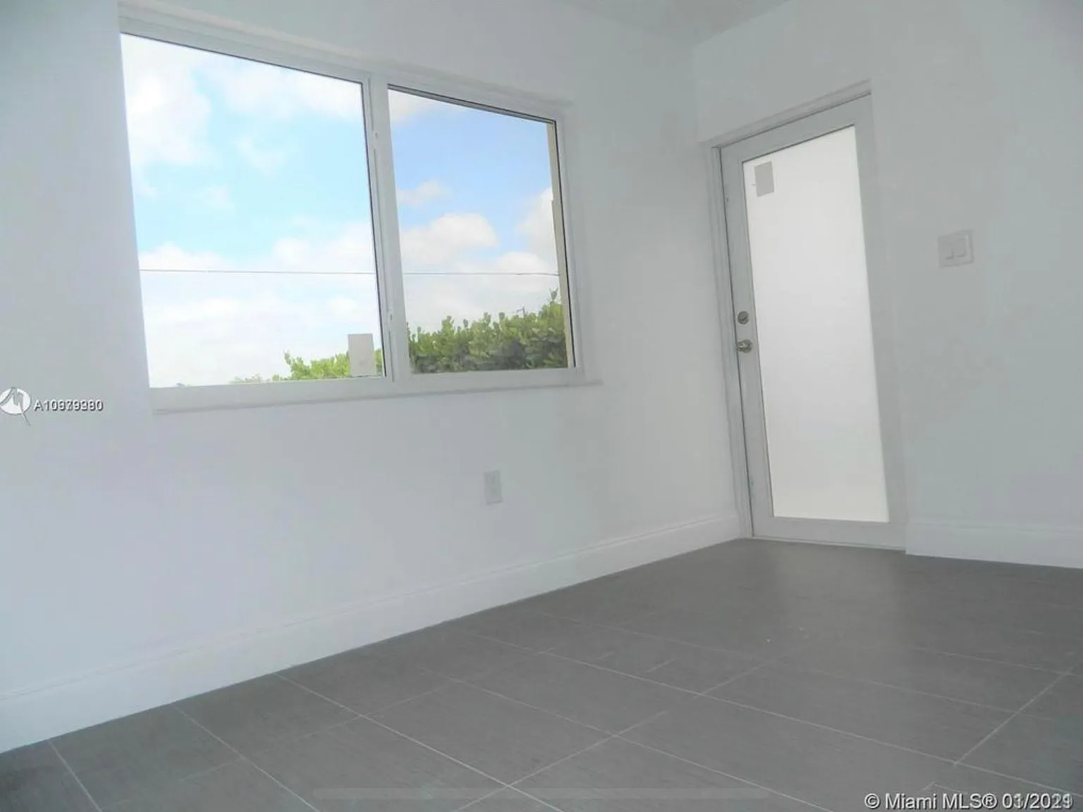 4600 SW 93rd Ct — Photo 4