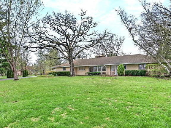 2nd image of 3273 Merrimac Ln