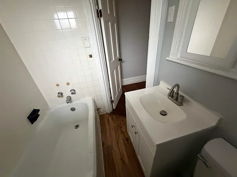 1321 Good St #2 — Photo 6