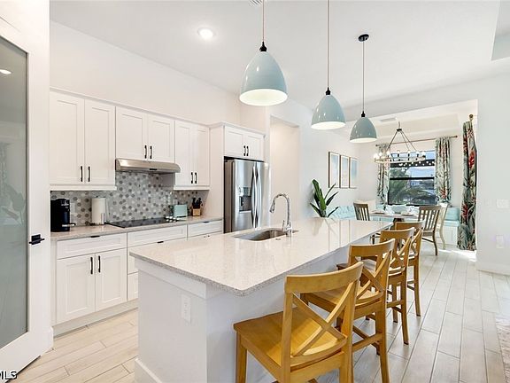 4th image of 5244 Agualinda Blvd