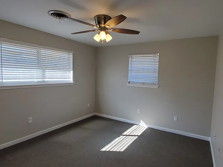 8700 Fulton St — Photo 22