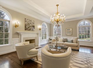 9126 Mine Run Dr, Great Falls, VA 22066