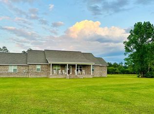 103 Bay Dr, Broxton, GA 31519