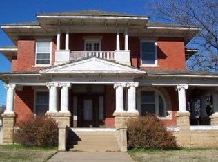 516 W Hubbard St, Mineral Wells, TX 76067