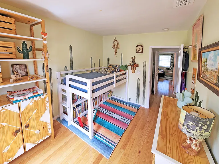 12714 Short Ave — Photo 22