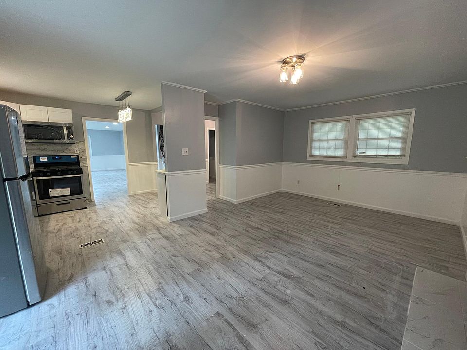 Kitchen/Formal Dining