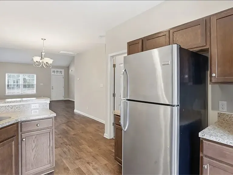 415 Olde Ivey Sq — Photo 5