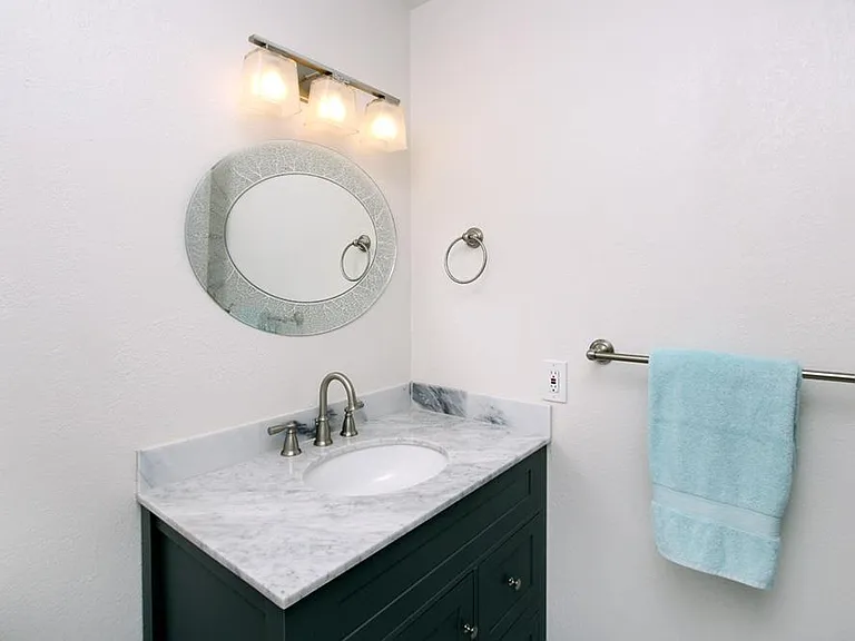 1702 Dolphin Dr — Photo 7
