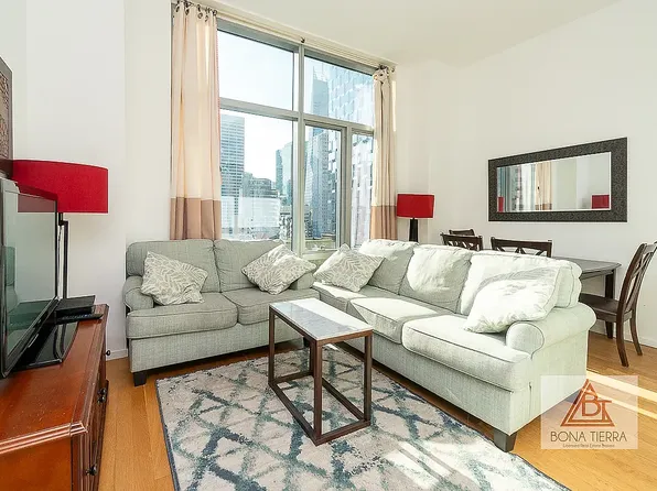 18 West 48th Street image 1 of 12